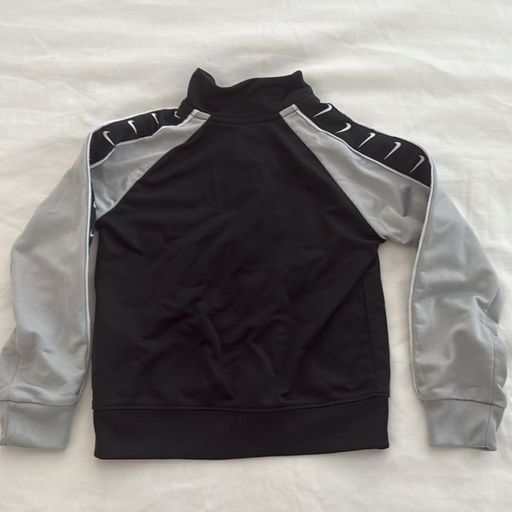 Nike tracksuit - Picture 6 of 10